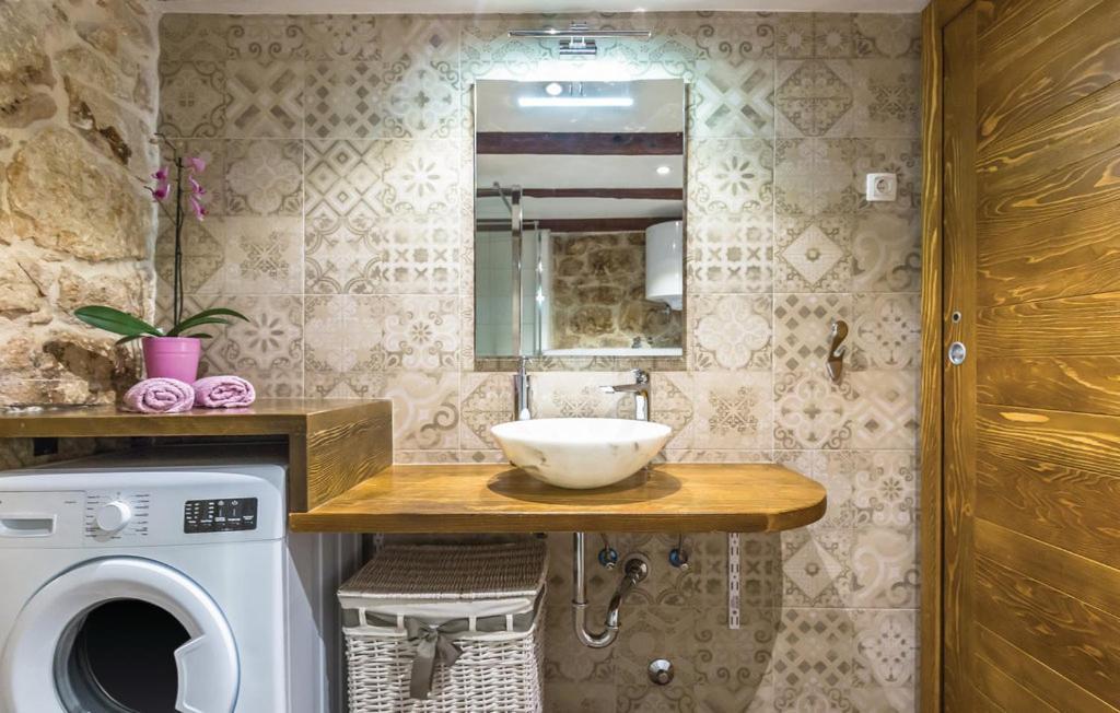 Holiday Home Zezevica - Heated Pool Šestanovac Kültér fotó